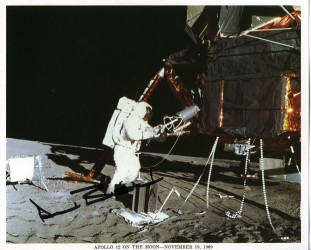 Apollo 12, Alan Bean sur la Lune