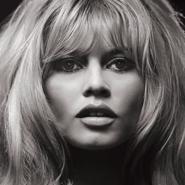 Brigitte Bardot, Square Portrait, 1965 - Douglas KIRKLAND