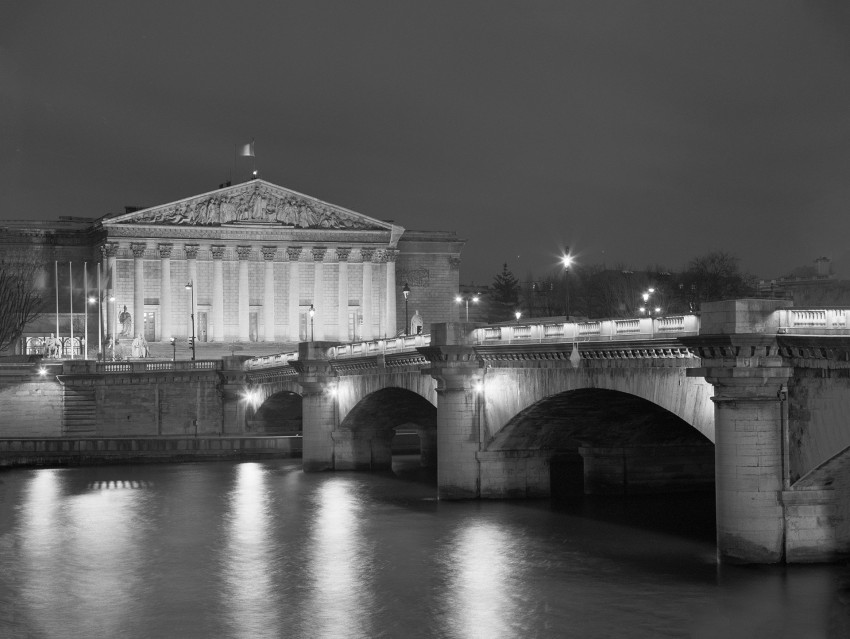 Pont de la Concorde - Assemblée Nationale - Paris de nuit - Gary ZUERCHER
