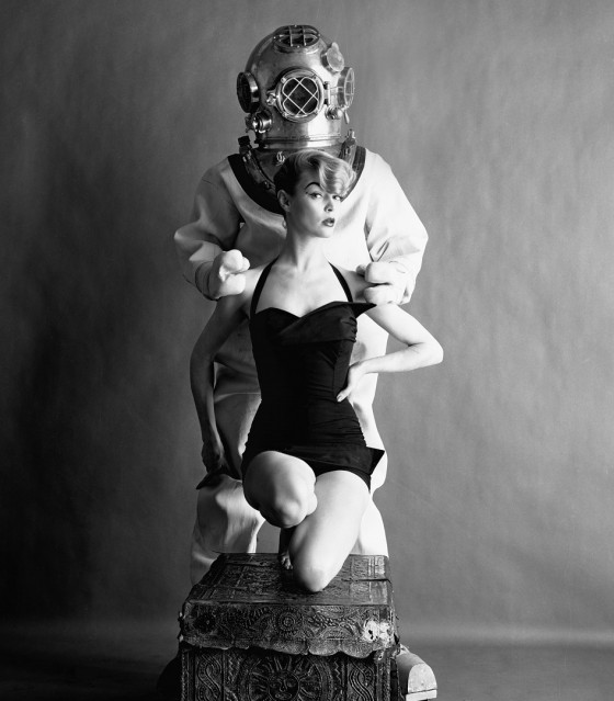 Jean Patchett and Hard Hat Diver 2, 1954 - William HELBURN