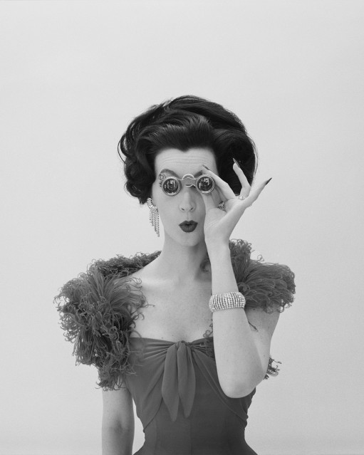 Dovima Opera Glasses, Circa 1961 - William HELBURN