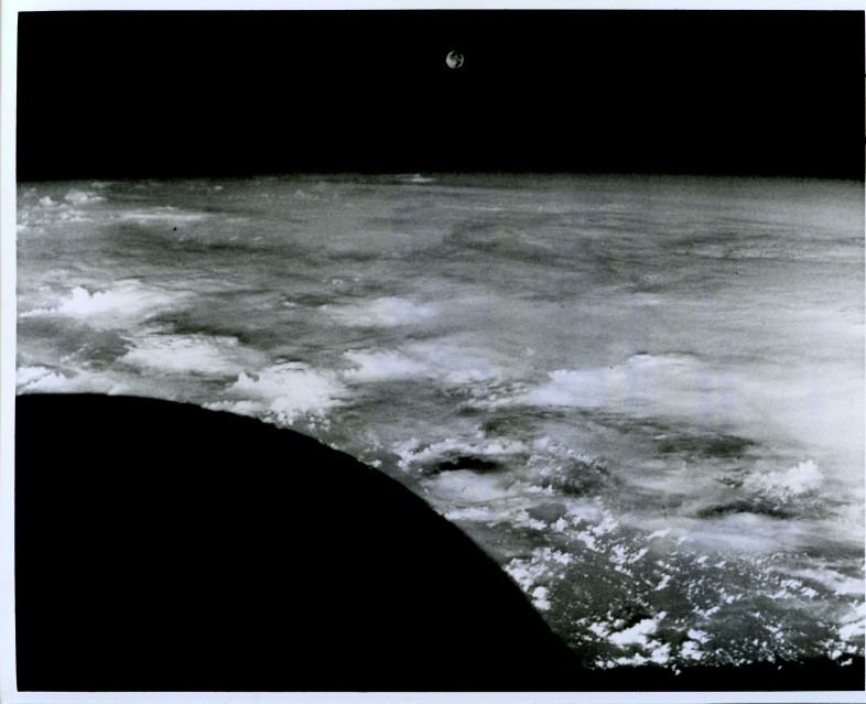 Gemini 7, View of the moon (65-H-2347) - NASA
