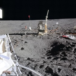Apollo 14, Éléments de l' ALSEP (AS14-67-9376)